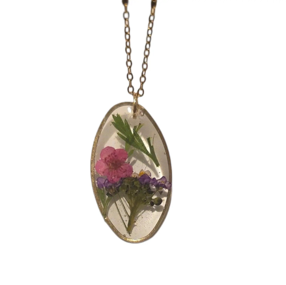 Minimalist Oval Pressed Flower Pendant | Real Botanical Resin Necklace