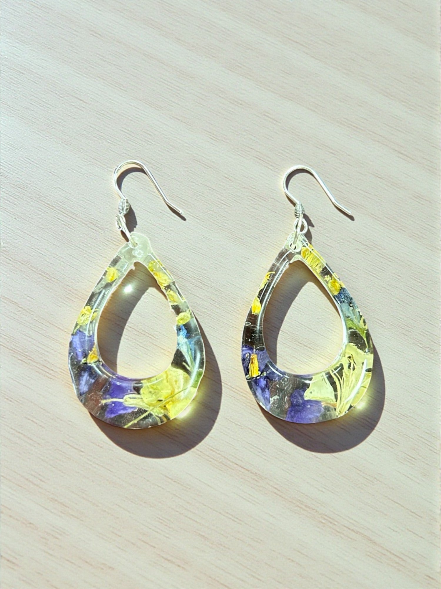 Pressed Flower Resin Teardrop Earrings in Rainbow Variant Colors