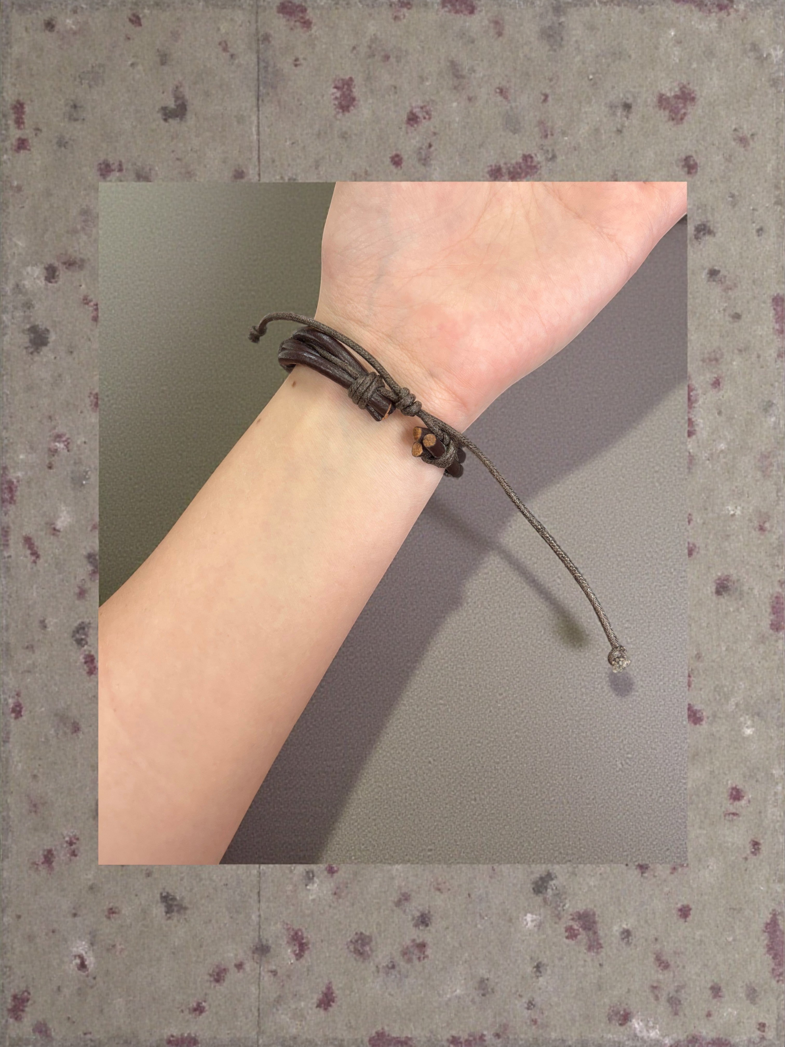Adjustable Unisex Cowhide Waxed Leather Bracelet with Natural Stone