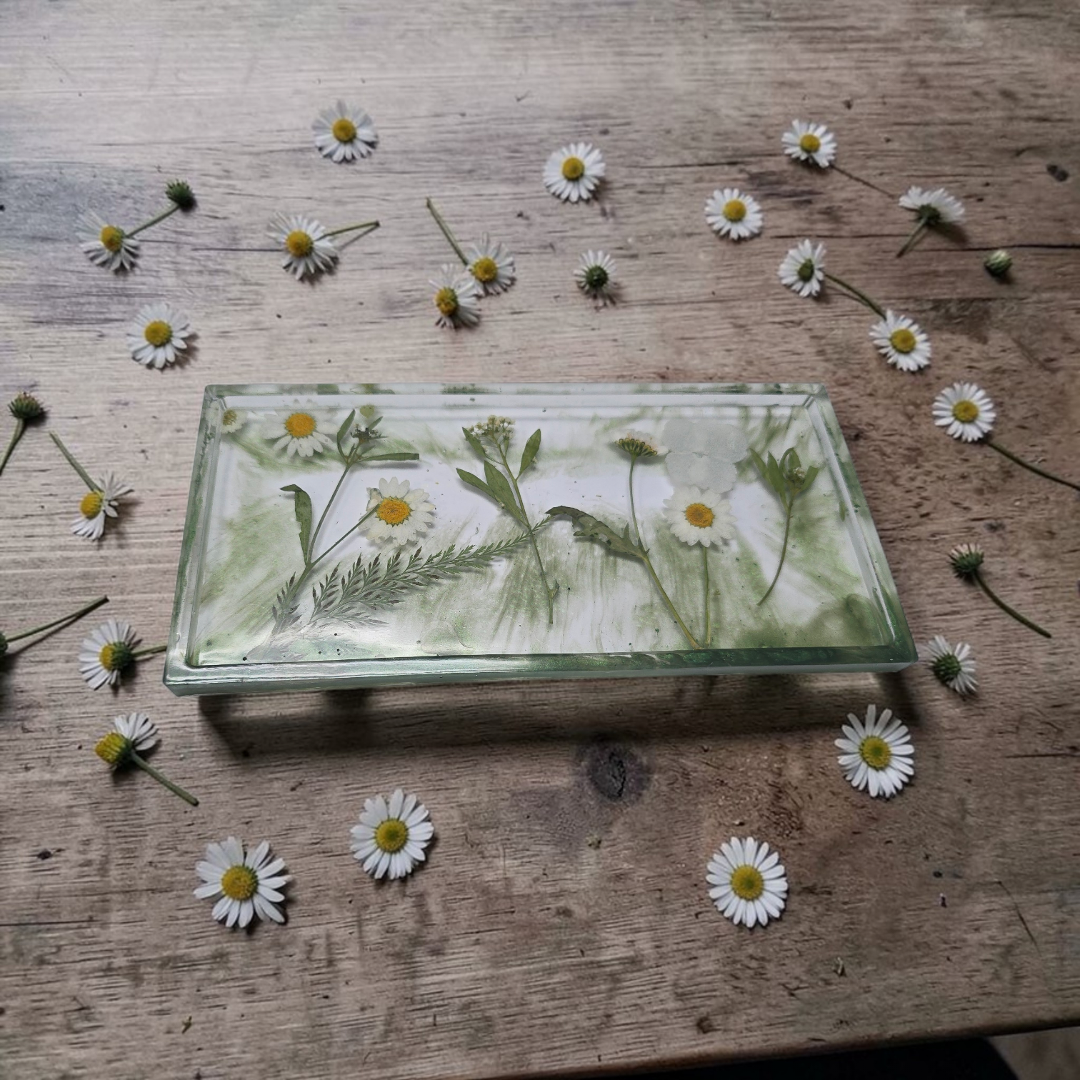 Artisan Handmade Daisy Wildflower Resin Vanity Tray