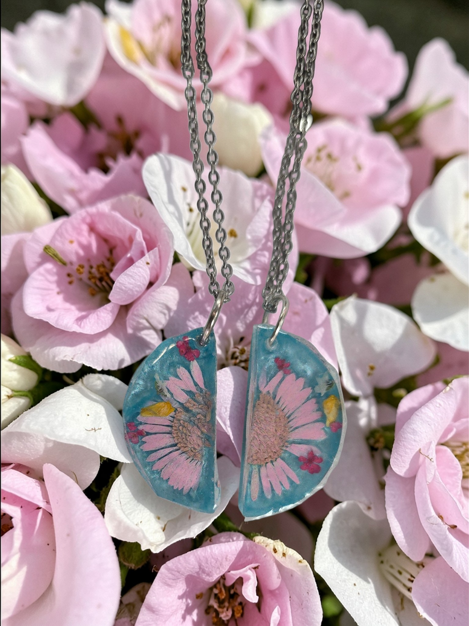 Charming Floral Resin BFF Half Circle Necklace Set