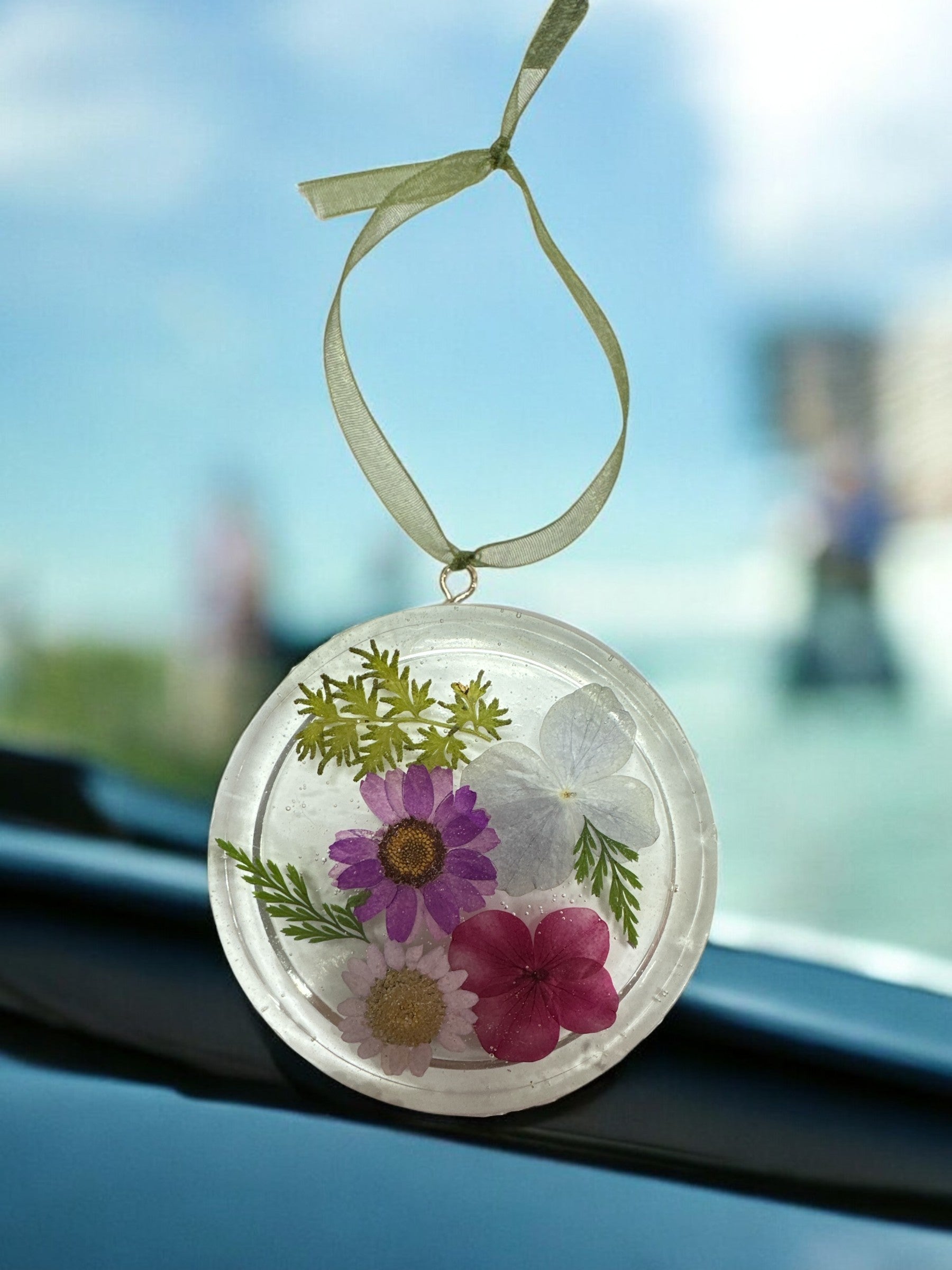 Handmade Pressed Flower Resin Sun Catcher | Michelle Marie Boutique